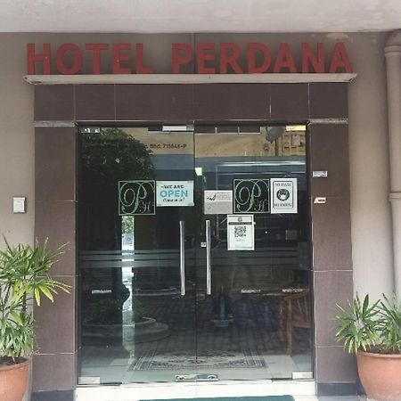 Oyo 90411 Perdana Hotel Labuan Eksteriør billede