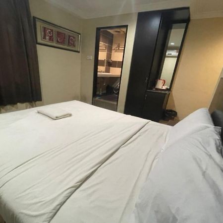 Oyo 90411 Perdana Hotel Labuan Eksteriør billede